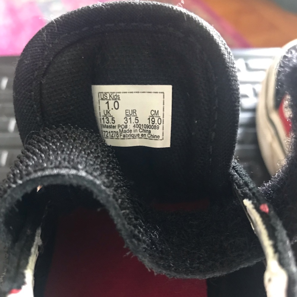 Vans - Picture 6 of 6